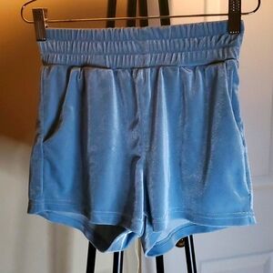 TIC TOC VELOUR MINI SHORTS SIZE SMALL